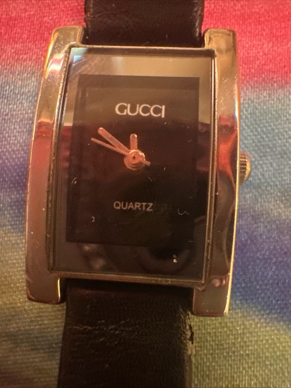 Gucci Black Dial Silver-Tone Rectangular Watch with Black Leather Strap - Picture 4 of 9